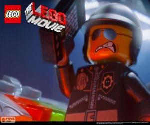 Puzzle Bad Cop, Κακός μπάτσος, ο αξιωματικός της αστυνομίας της ταινίας Lego
